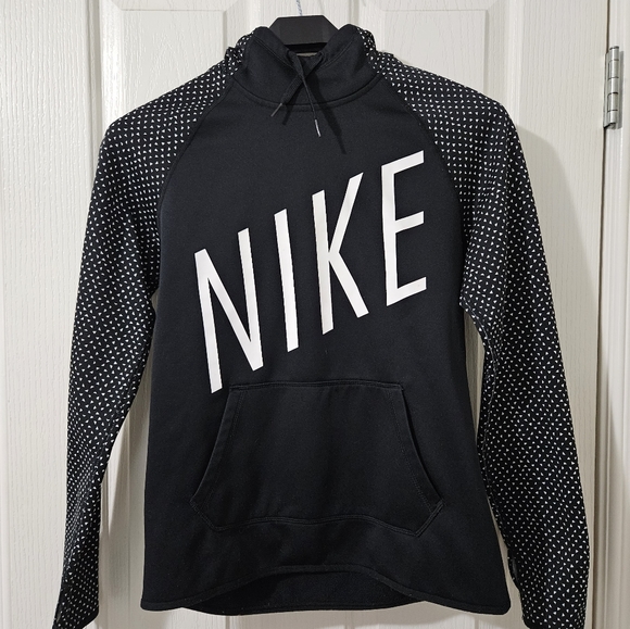 Nike Dry-fit Hoodie - Picture 2 of 4